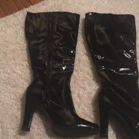 Boots - Picture 2 of 3